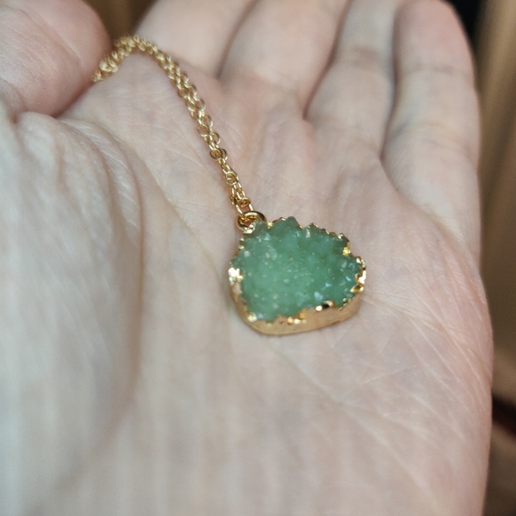 Green aventurine pendant necklace - Picture 2 of 4